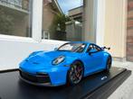 1:18 Porsche 911 992 GT3 Shark Blue Minichamps Dealer Model, Hobby en Vrije tijd, Modelauto's | 1:18, Minichamps, Auto, Nieuw
