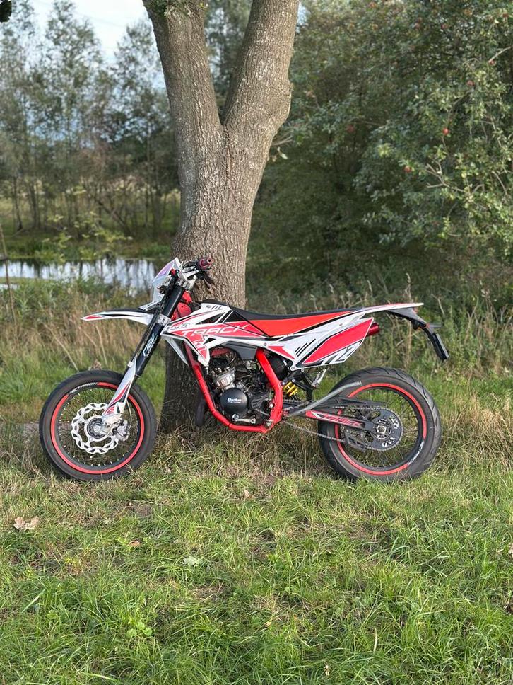 Beta RR 50 track, Fietsen en Brommers, Brommers | Crossbrommers, Zo goed als nieuw, Overige merken, Ophalen of Verzenden