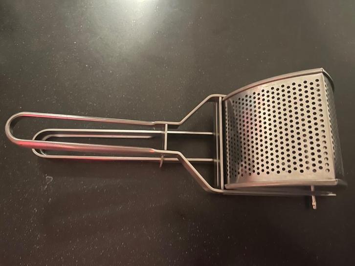 Gefu aardappelpers, pureeknijper, vaatwasbestendig, RVS., Huis en Inrichting, Keuken | Keukenbenodigdheden, Zo goed als nieuw