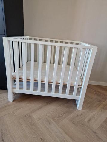 Box wit beschikbaar voor biedingen