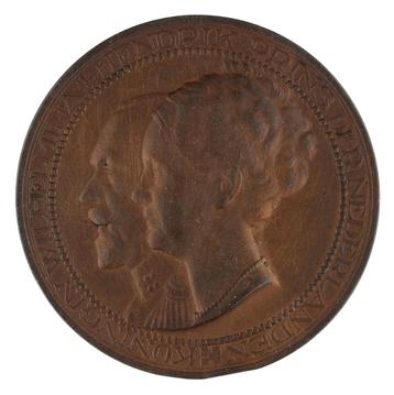 Chris van der Hoef - Penning, 1926 : Wilhelmina en Hendrik º beschikbaar voor biedingen