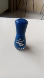 nagellak essence colour & go/blauw/ 8ml, Nieuw, Blauw, Ophalen of Verzenden, Handen en Nagels