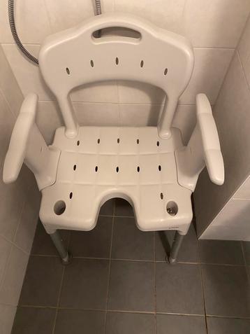 Etac douchestoel, zeer weinig gebruikt beschikbaar voor biedingen