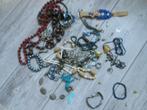 Sieraden. Kettingen,oorbellen,armbanden,speldjes,ringen., Ophalen of Verzenden, Zo goed als nieuw, Overige kleuren, Overige materialen