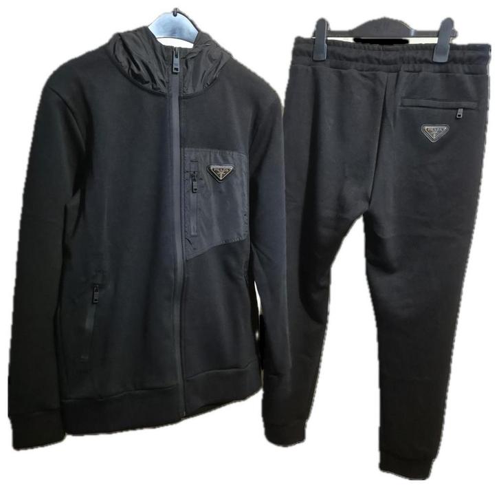 Prada trainingspakken, Kleding | Heren, Heren-kledingpakketten, Zo goed als nieuw, Ophalen of Verzenden