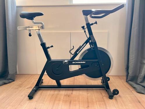 Schwinn spinningfiets – robuust, soepel en goed onderhouden, Sport en Fitness, Fitnessapparatuur, Zo goed als nieuw, Spinningfiets