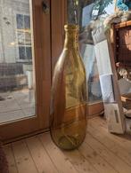 Grote Okergele Glazen Fles/Vaas, Huis en Inrichting, Woonaccessoires | Vazen, Ophalen
