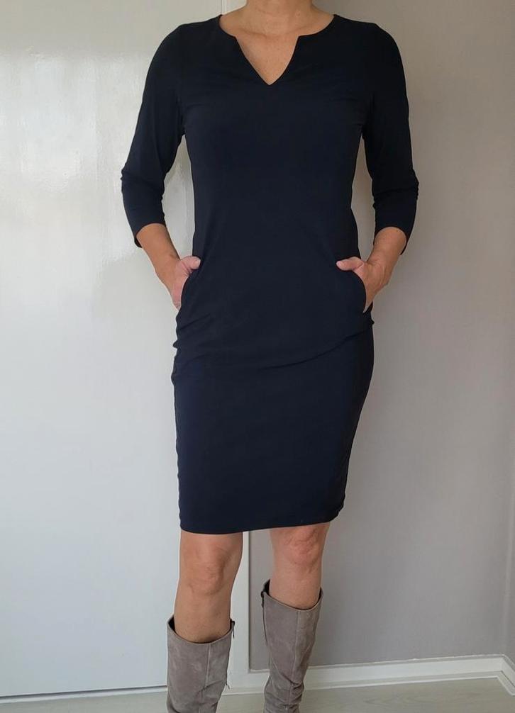 Studio Anneloes Simplicity jurkje
S Travelstof
Donkerblauw, Kleding | Dames, Jurken, Zo goed als nieuw, Maat 36 (S), Blauw, Knielengte