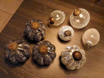Heksenballen, craquelé glazen bollen.  Alles samen  beschikbaar voor biedingen