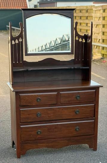 Antieke Commode met Spiegel beschikbaar voor biedingen
