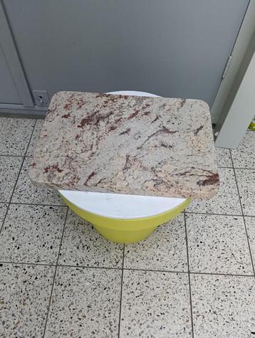 Graniete platen  beschikbaar voor biedingen