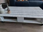 Witte houten salontafel op wielen, Ophalen, Gebruikt, 100 tot 150 cm, 75 cm of meer