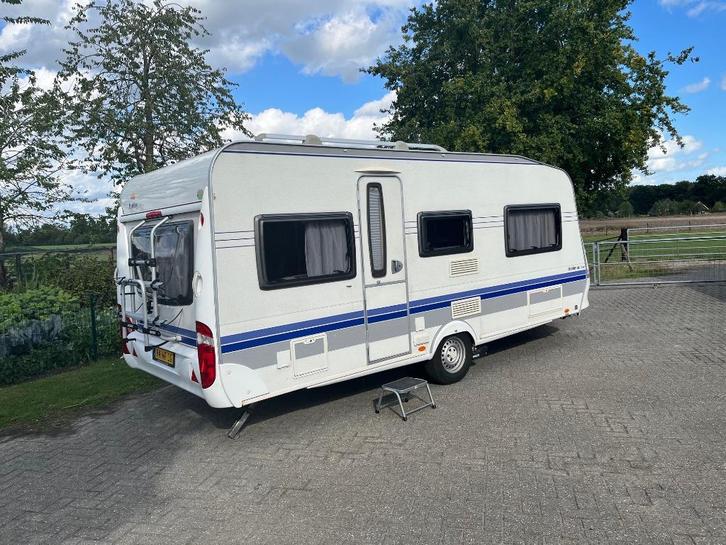 Caravan Hobby 495 UL De Luxe met mover, Caravans en Kamperen, Caravans, Particulier, tot en met 4, 1250 - 1500 kg, Rondzit, Hobby