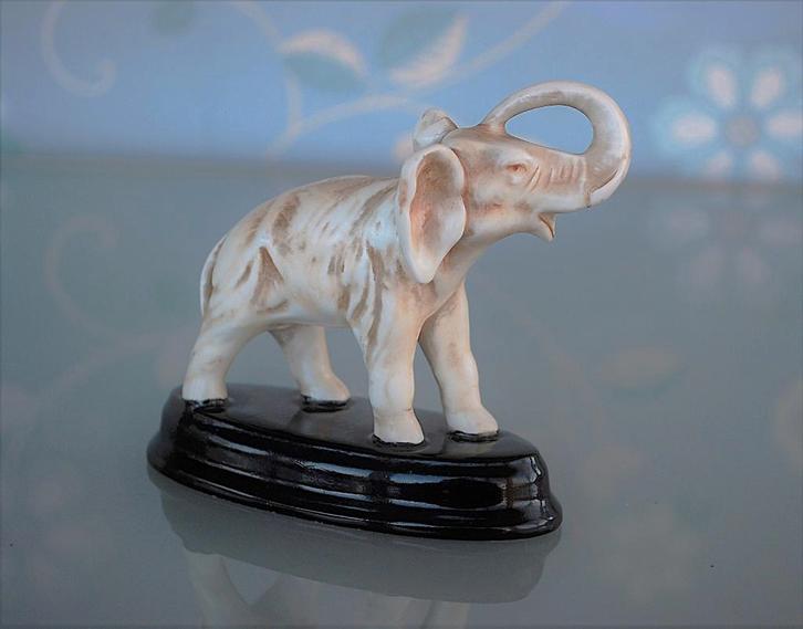 Art Deco Olifant 1929-1940 Beeld van Royal Dux Zeldzaam stuk, Antiek en Kunst, Curiosa en Brocante, Ophalen of Verzenden