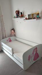 Kinderbed met matras en lades, Ophalen, Zo goed als nieuw, Matras