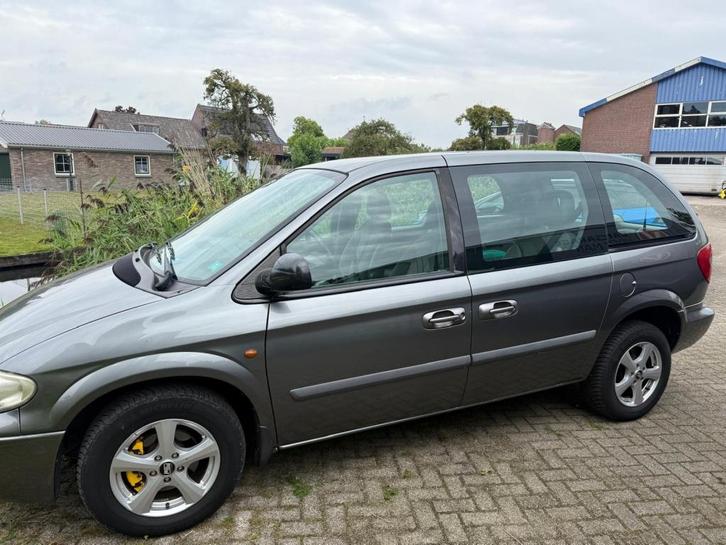 Chrysler Voyager 3.3i V6 SE | Rolstoelauto, Auto's, Chrysler, Voyager, ABS, Airbags, Airconditioning, Elektrische buitenspiegels