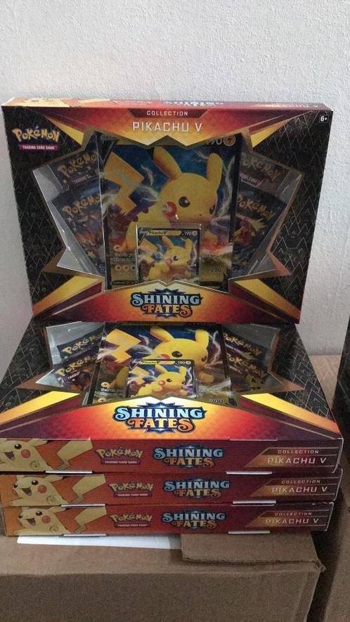 Sealed Shiny Fates Pikachu V collection, Hobby en Vrije tijd, Verzamelkaartspellen | Pokémon, Nieuw, Booster, Foil, Ophalen of Verzenden