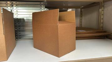Kartonnen dozen webshop 38,5x25,5x26cm 150stuks beschikbaar voor biedingen