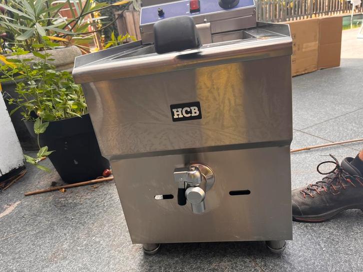 Gas friteuse 21L, Witgoed en Apparatuur, Frituurpannen, Zo goed als nieuw, 4 liter of meer, Ophalen