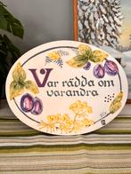 Wandtegel "Var rädda om varandra" Jie Gantofta Zweden, Antiek en Kunst, Ophalen of Verzenden