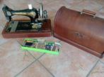 Singer naaimachine met houten kist en garen en sleutel, Antiek en Kunst, Ophalen