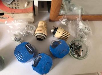 Thermostaatknoppen en accessoires beschikbaar voor biedingen