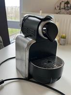 Nespresso Inissia Koffiemachine - Compact en Efficiënt, Gebruikt, Koffiemachine, Ophalen of Verzenden, 1 kopje