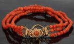 Bloedkoraal antieke armband 14k slot goud dames 3-strengs