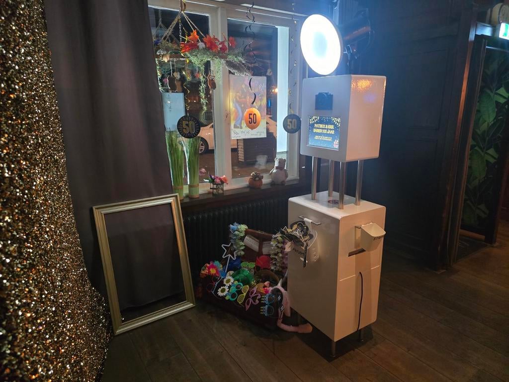 Photobooth huren? Glowmingo laat jouw feest stralen!, Ophalen of Verzenden