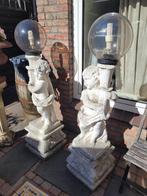 Oude betonnen zuiltjes met engelen lampen p/st 125 euro, Tuin en Terras, Ophalen, Heikant 21 Kaatsheuvel, Engelenbeeld, Belle Vieille Brocante