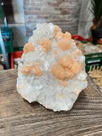 prachtig apofyliet/stilbiet deco stuk met druzy stilbiet, Ophalen of Verzenden