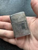 Vintage Zippo Aansteker met Bloemenpatroon, Verzamelen, Ophalen of Verzenden, Gebruikt, Aansteker
