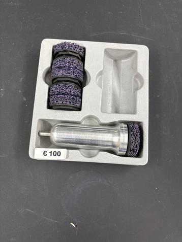 Schuurpads set met houder voor naaf beschikbaar voor biedingen