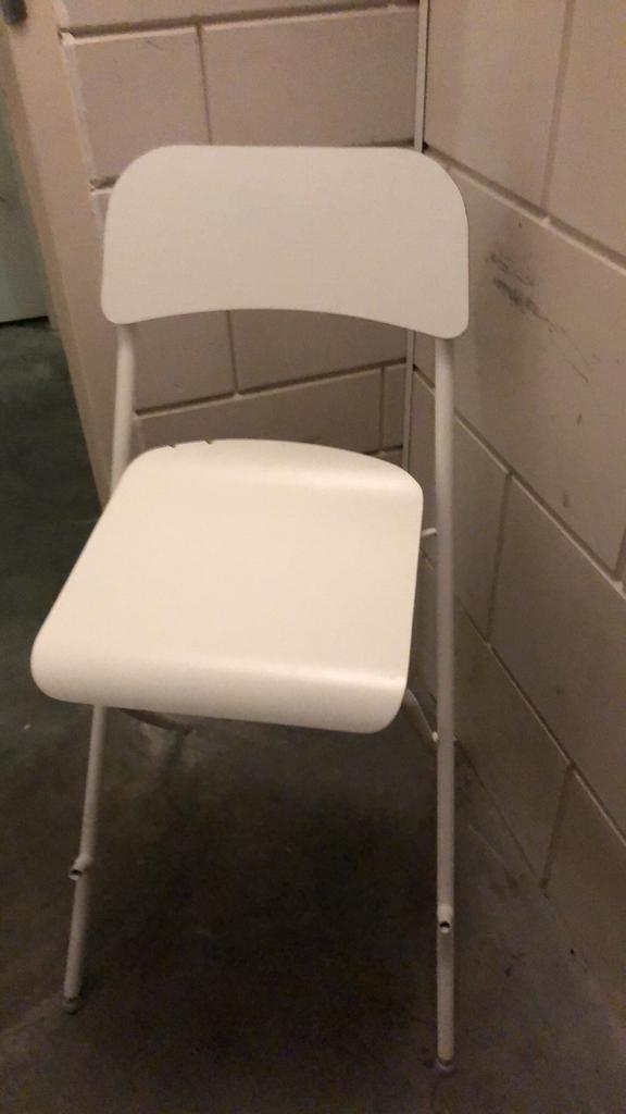 Twee hoge barkrukken, Huis en Inrichting, Stoelen, Gebruikt, Twee, Kunststof, Wit, Ophalen of Verzenden