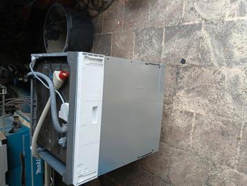 Vaatwasmachine beschikbaar voor biedingen