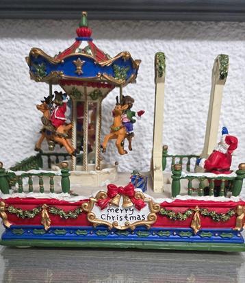 Vintage Kerstmis kermis draaimolen voor winterdorp kerstdorp beschikbaar voor biedingen