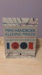 Handboek kleding maken, Boeken, Esoterie en Spiritualiteit, Ophalen of Verzenden, Zo goed als nieuw, Tarot of Kaarten leggen, Overige typen