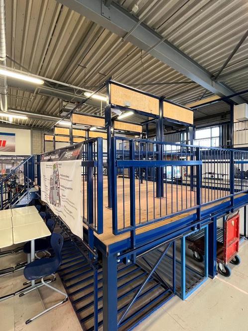 Grote stalen werkvloer/podium 8250x4100mm, Huis en Inrichting, Woonaccessoires | Wanddecoraties, Gebruikt, Ophalen