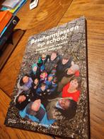 Beschermjassen op school - K. Tijn & I. Zwaan, Boeken, Ophalen of Verzenden, Zo goed als nieuw, Niet van toepassing, K. Tijn A. Dije en Irene Zwaan