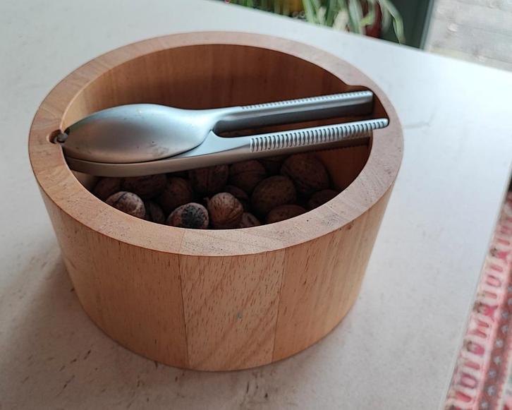 Notenkraker met houten bak, Huis en Inrichting, Keuken | Keukenbenodigdheden, Gebruikt, Ophalen of Verzenden