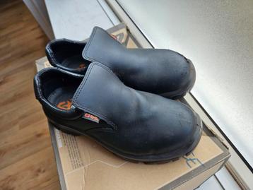 Werkschoenen/klompen met stalen neus mt38 beschikbaar voor biedingen