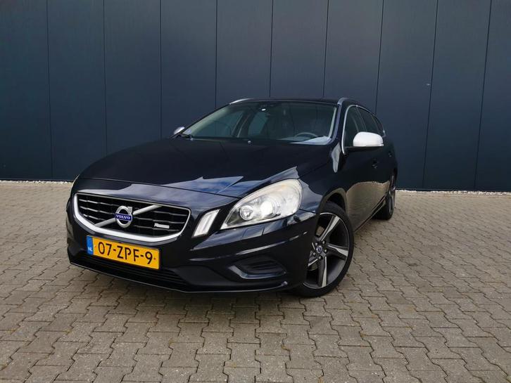 Volvo V60 T3 R-Design 2013, stoelverwarming, cruise, climate, Auto's, Volvo, Bedrijf, ABS, Airbags, Airconditioning, Alarm, Bluetooth