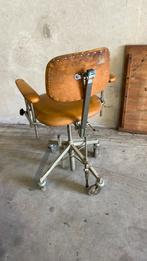 Vintage kappers? Stoel. Prachtig en verstelbaar, Huis en Inrichting, Stoelen, Ophalen, Gebruikt, Overige kleuren, Eén