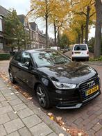 Audi A1 1.0TFSI  70KW Sportback  S-line facelift versie 2015, Auto's, Voorwielaandrijving, Stof, A1, Zwart