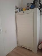 Gratis /Coming kids square Kledingkast met roede en planken, Ophalen of Verzenden