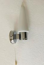 Jaren 80 badkamer wandlamp met cone glazen kap, Huis en Inrichting, Lampen | Wandlampen, Ophalen of Verzenden, Gebruikt, Glas