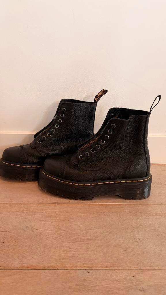 Dr. Martens Sinclair laarsjes, Kleding | Dames, Schoenen, Zo goed als nieuw, Zwart, Verzenden