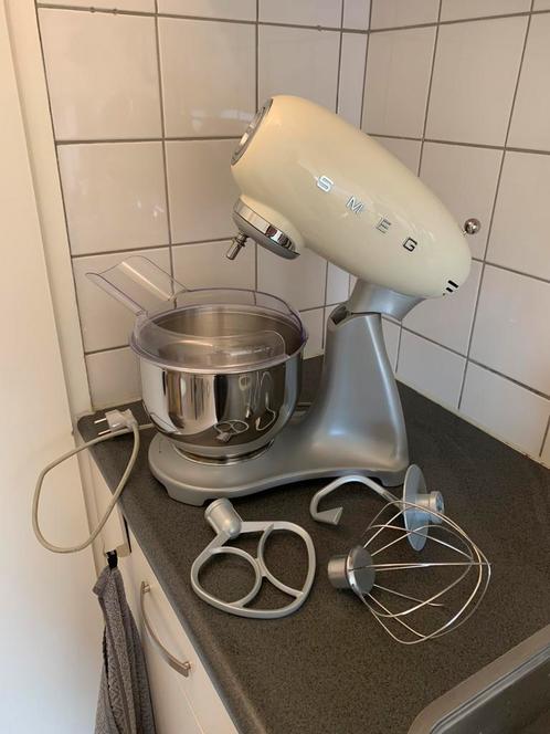 Smeg keukenmachine creme, Witgoed en Apparatuur, Keukenmixers, Zo goed als nieuw, 4 liter of meer, Ophalen