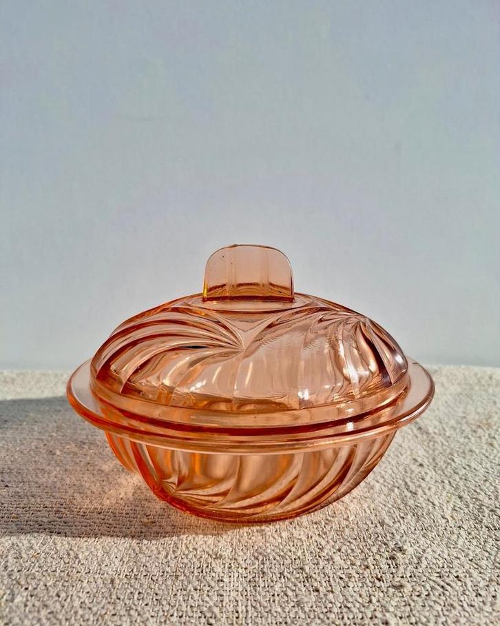 Vintage roze persglas schaaltje met deksel, Antiek en Kunst, Antiek | Glas en Kristal, Ophalen of Verzenden