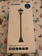 NIEUW! Hyundai klassieke lantaarnpaal op zonne-energie, Tuin en Terras, Zonne-energie, Bewegingssensor, Minder dan 50 watt, Nieuw